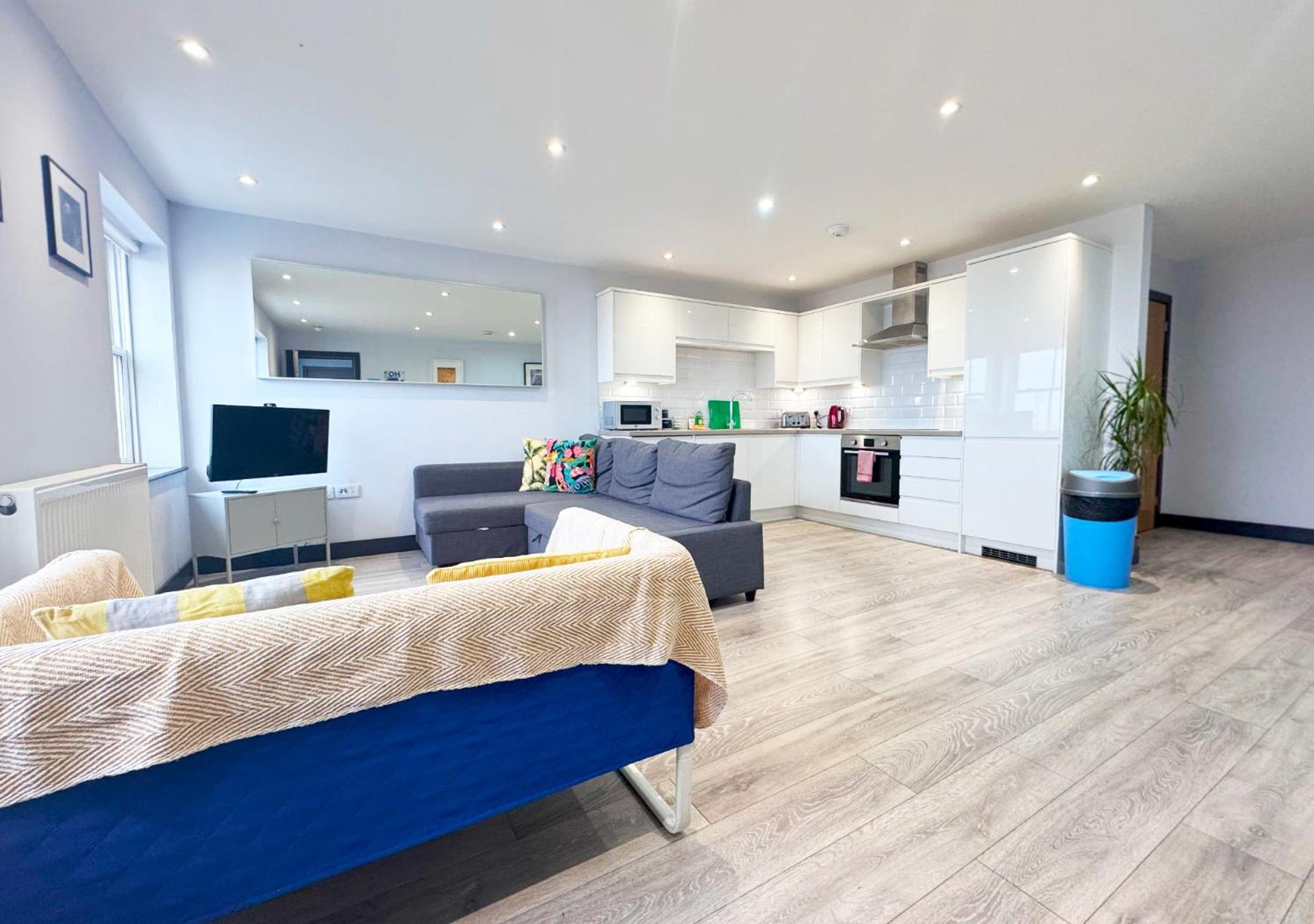 The Sunset Apartment - Margate Beach - By Goldex Coastal Breaks المظهر الخارجي الصورة